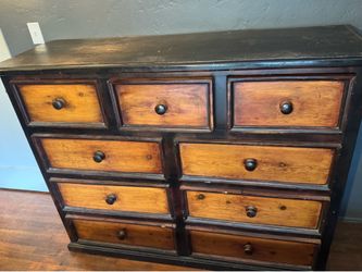 Dresser
