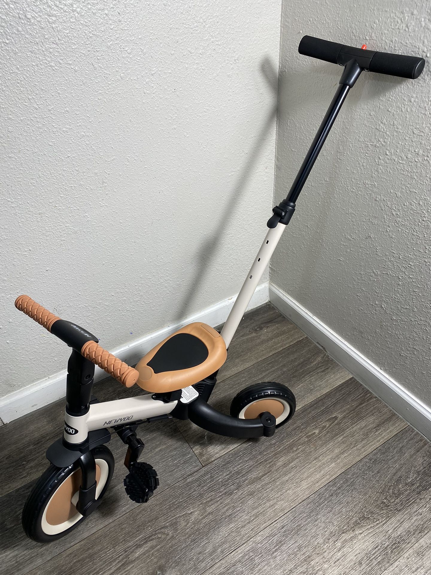 newyoo Toddler Tricycle with Push Handle for 1-3 Year Old, Toddler Bike, Birthday Toy for Boys & Girls, 5 in 1 Kids Trike, Balance Bike with Backrest
