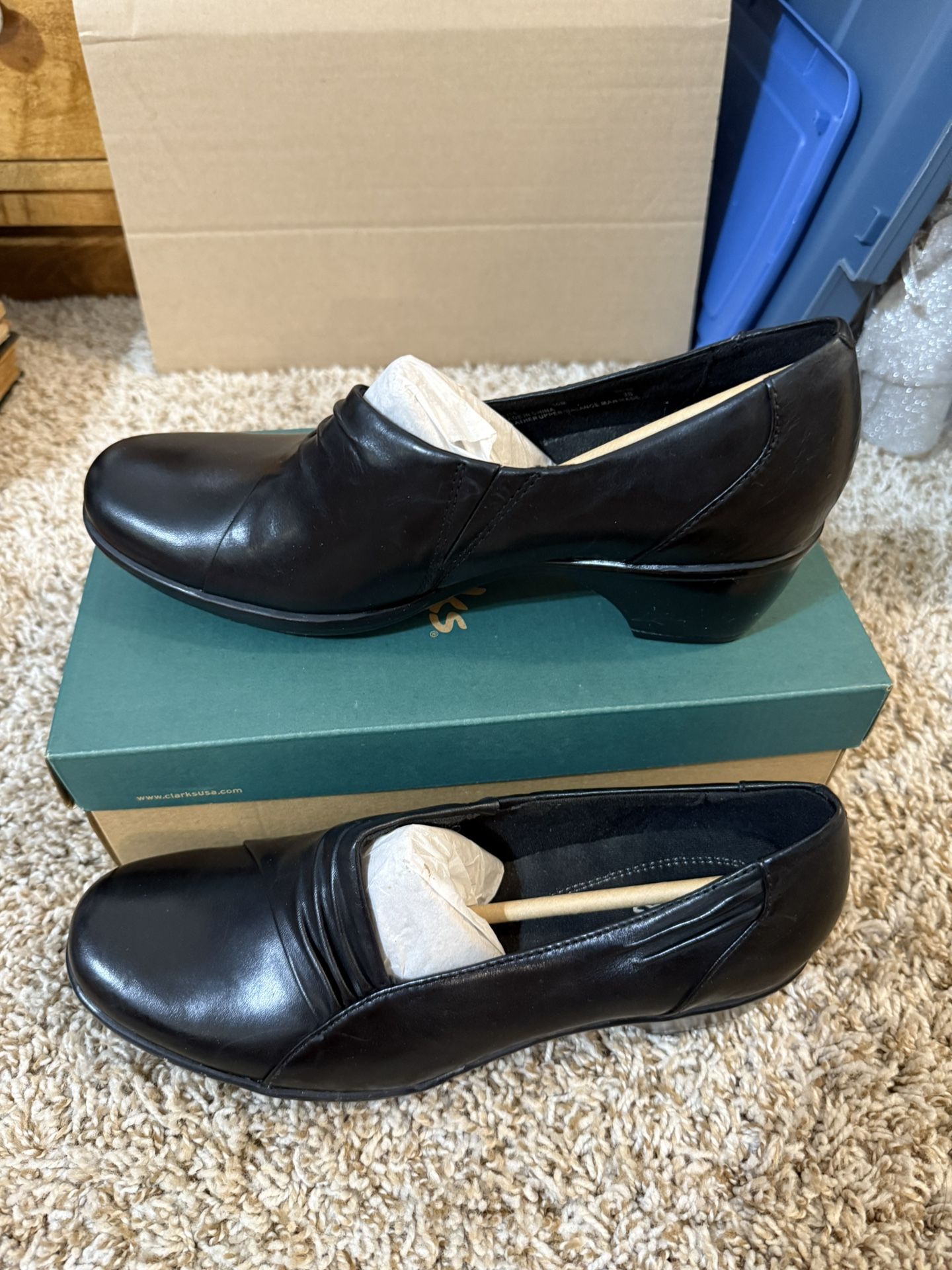 Clarks Shoes Genette Port Black Leather Clogs Slip On Bootie size 10 Never use still brand new