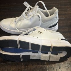 On Tennis The Roger Advantage in very good condition