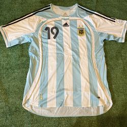 Lionel Messi #19 Argentina Home Jersey  06/07 