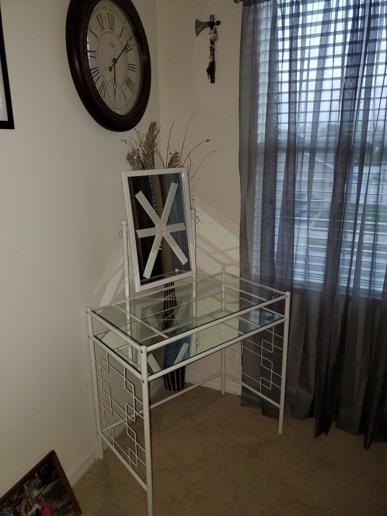 Beauty Vanity For Sale 