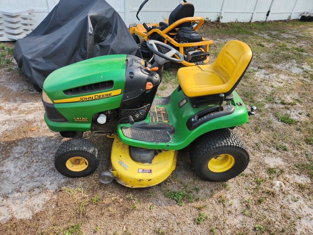 John Deer La130 Riding Mower