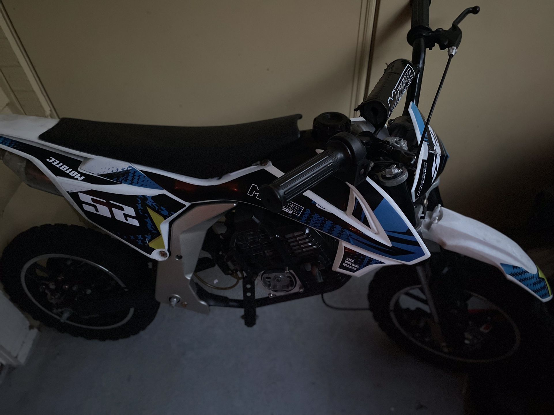 Mototec warrior 52cc dirt bike