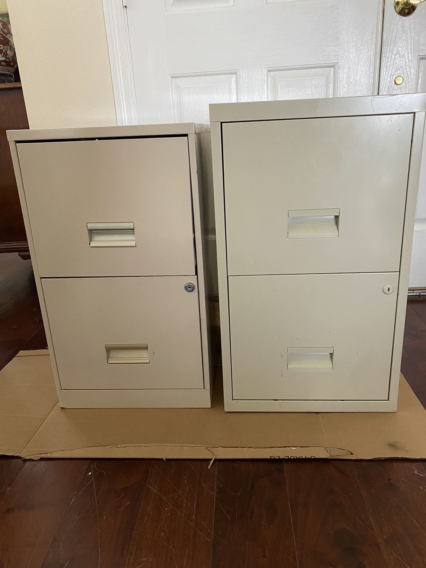 Set Of 2 Filing Cabinets 