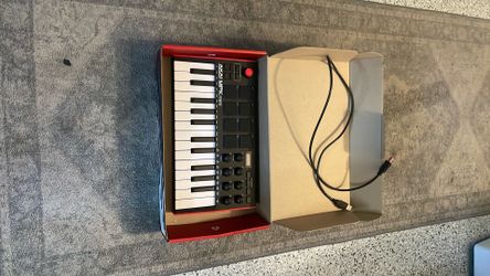 Akai MPK mini