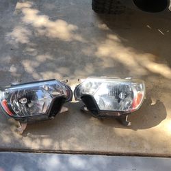 2013 Toyota Tacoma OEM Front Headlights