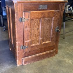 Antique WhiteClad Ice Box 