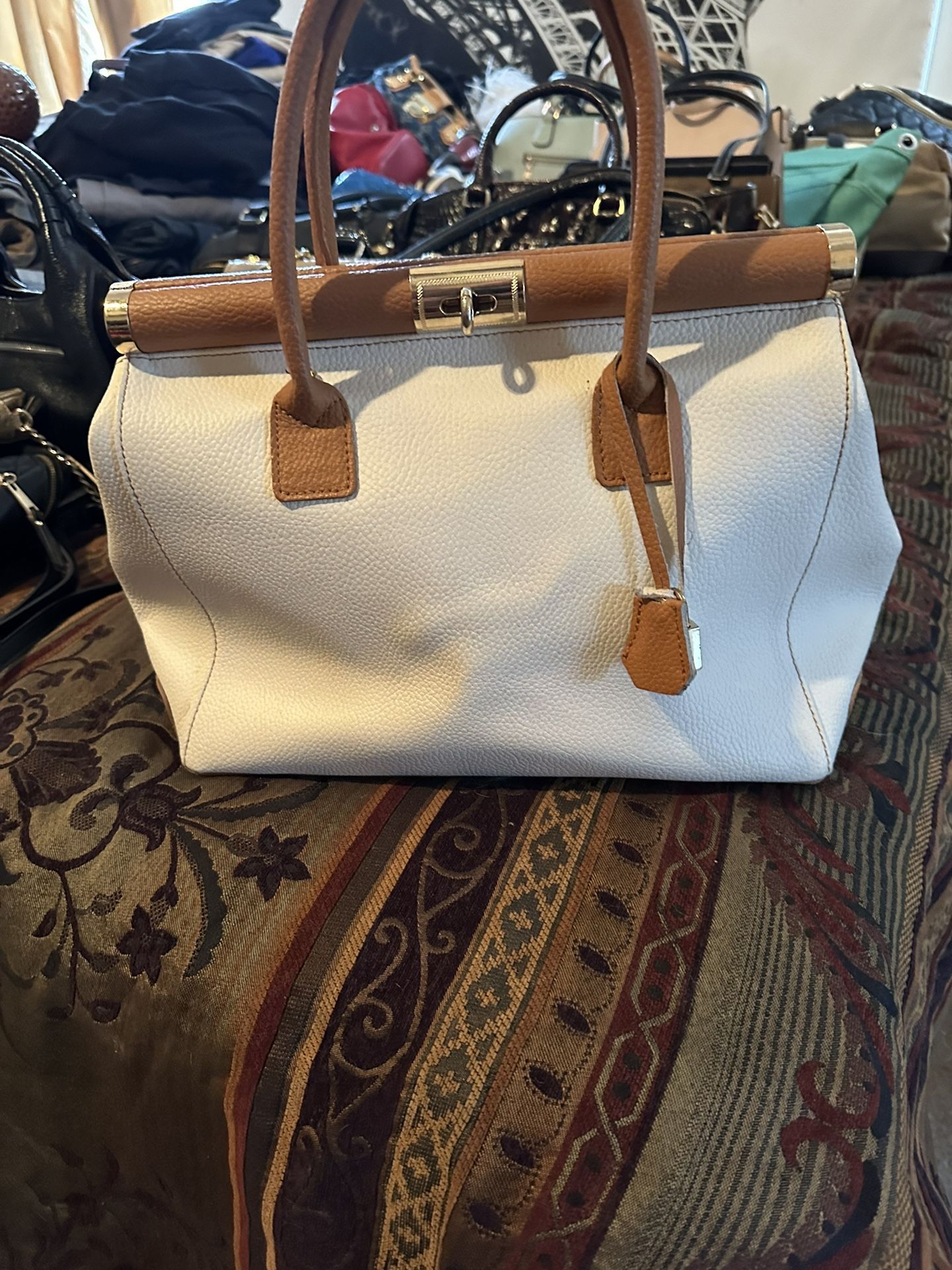 Vera Pelle Purse “like New”