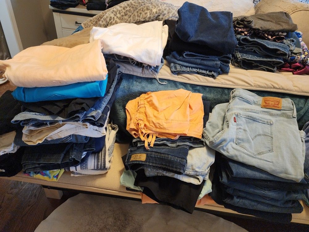 Needing EUC Clothes Size 14 16 Or 18? Or Scrubs