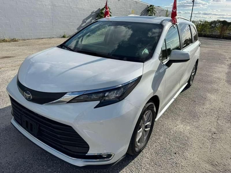 2024 Toyota Sienna