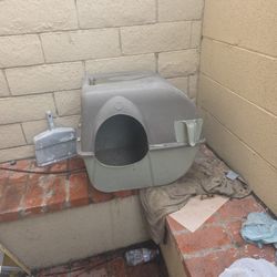 Cat Litter Box, Omega  Paw