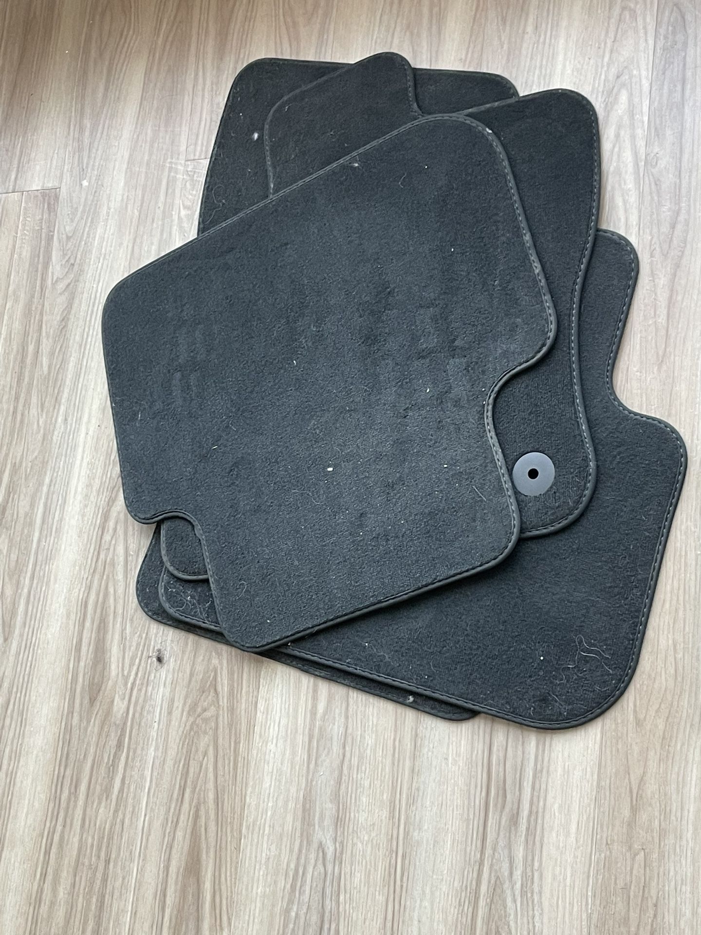 Audi Q3 Mats -4 weather Proof And Carpet Style Matt’s