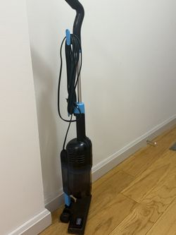 Black + Decker Hoover!