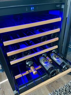 Whirlpool Wine Fridge (with high end glasses)