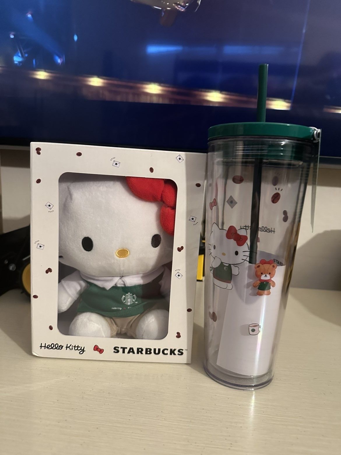 Hello Kitty Starbucks + Pushy