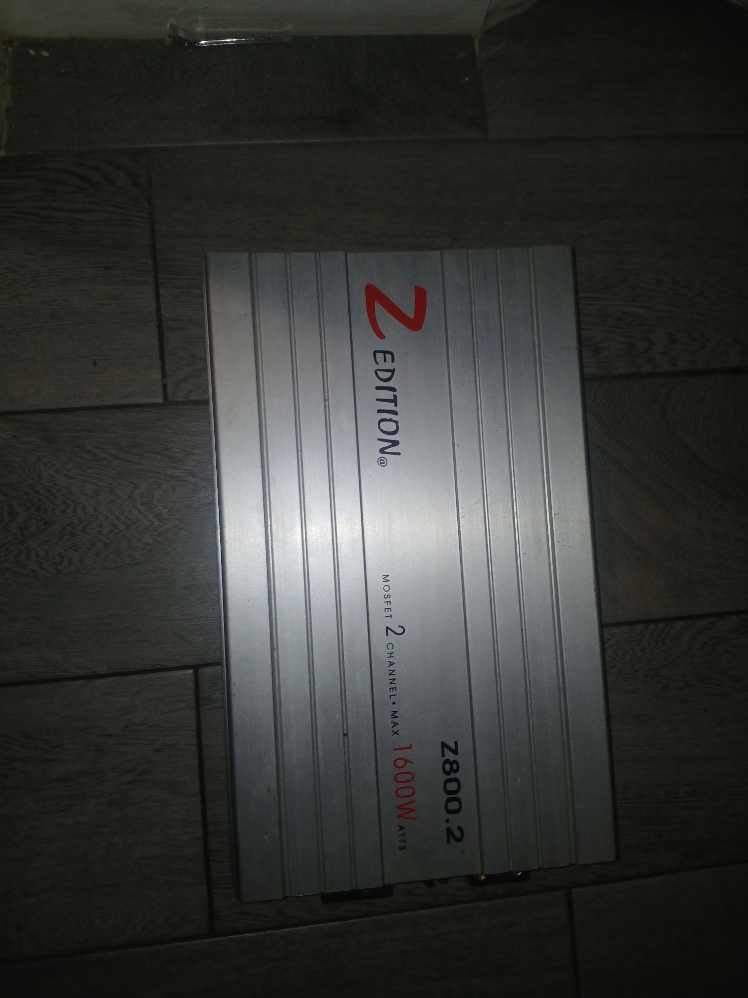 Z edition amplifier class A/B 2 channel good working condition 1600 watts max 800rms