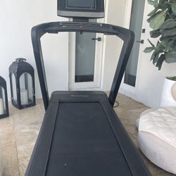 NordicTrack commercial 1750 a premier foldable.