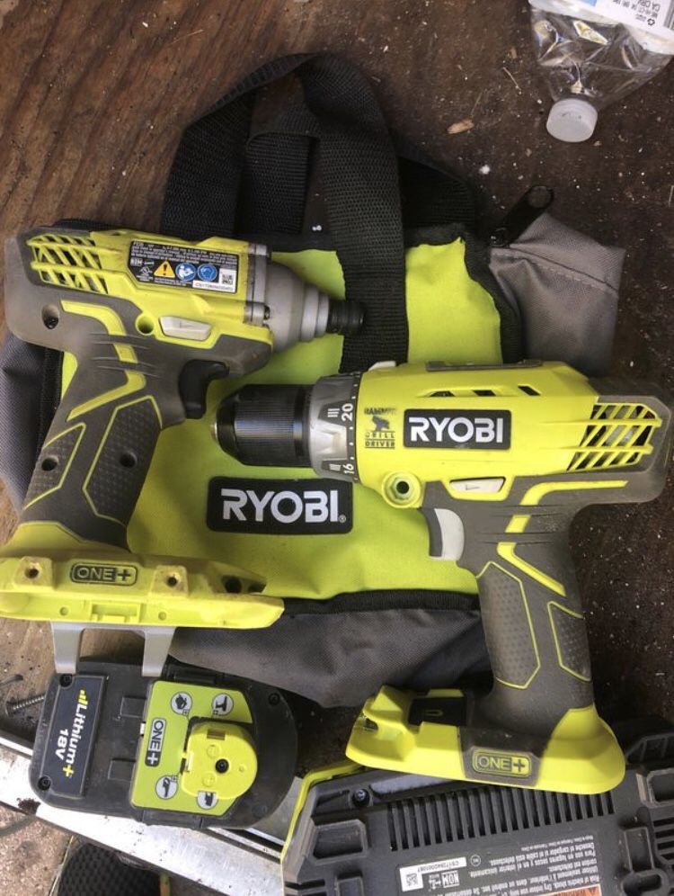 Hammer drill and impact with battery and charge