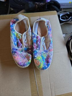 Tom's size6