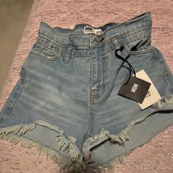 Nwt Womens Mom Jeans Refuge Denim Shorts Medium
