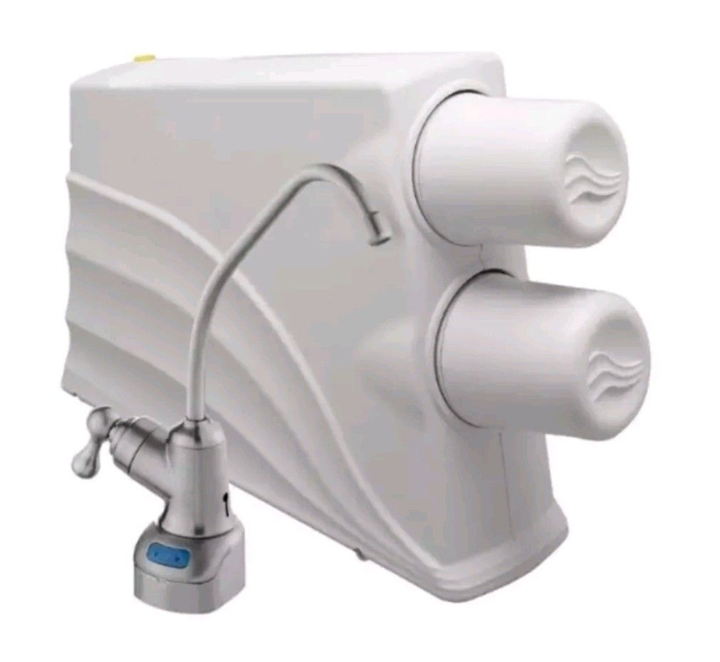 Filtration systems drinking water ( new in box) comes with 8 replacement filter.