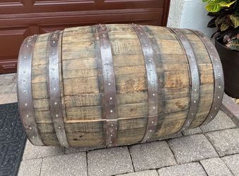 Buffalo Trace Distillery Whiskey Bourbon Barrel Lift Off Storage Chest