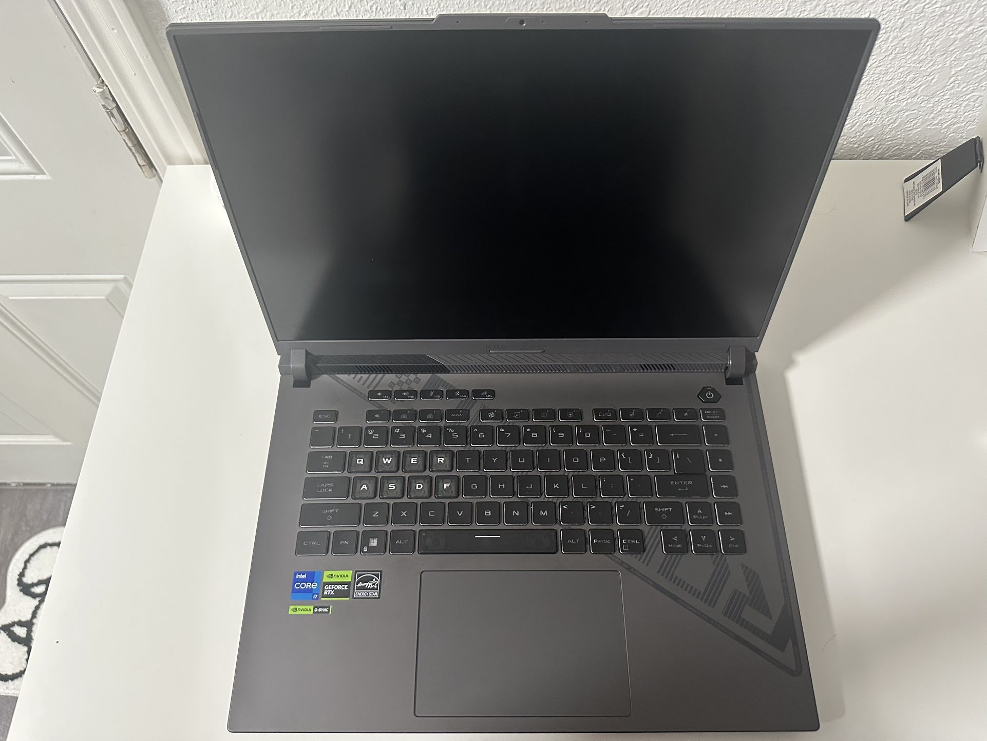 ASUS ROG STRIX G16 2024
