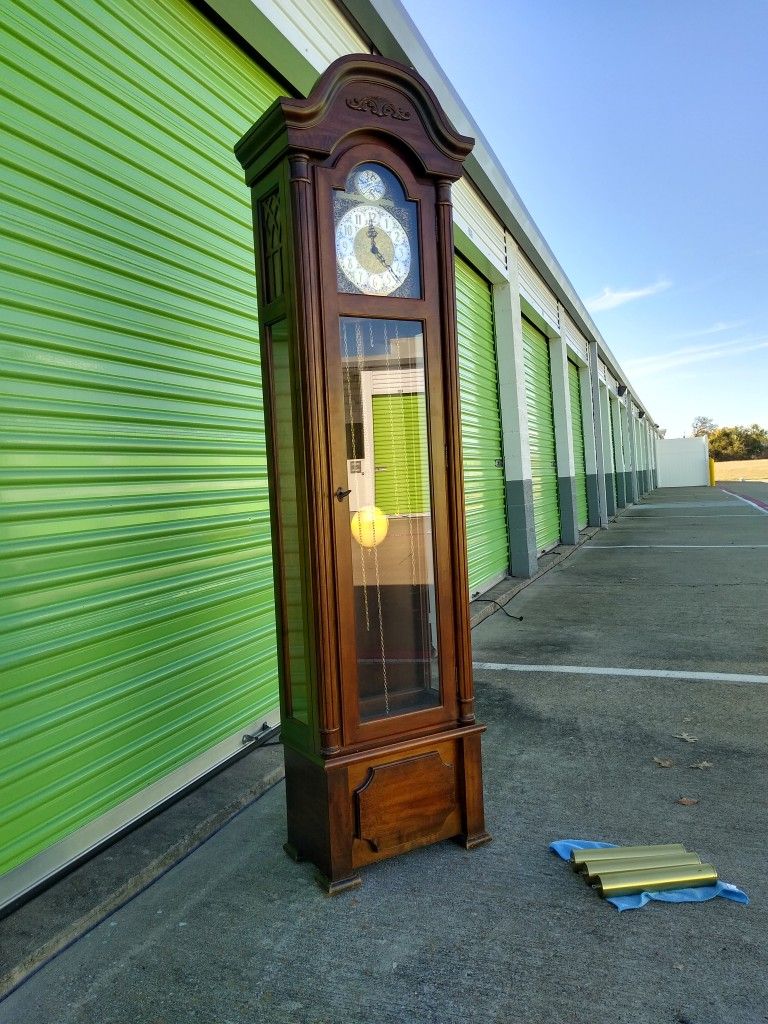 Ridgeway Grandfather Clock Complete. $480