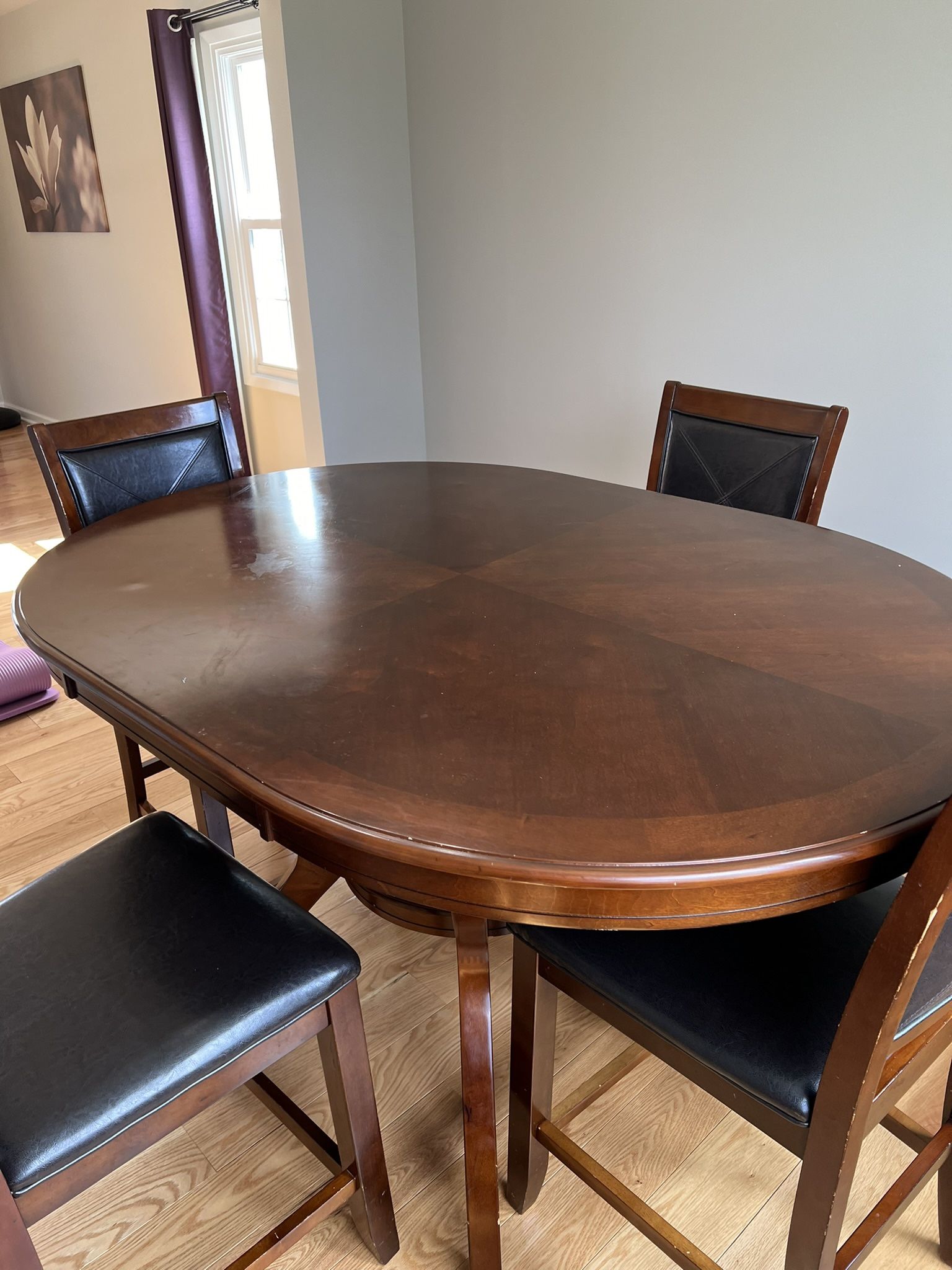 Dining Table & 4 Chairs