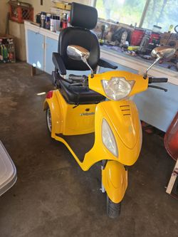 Wheels scooter
