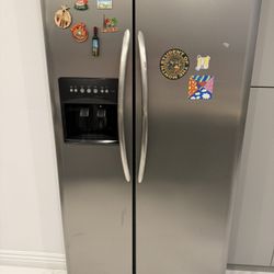Refrigerator 