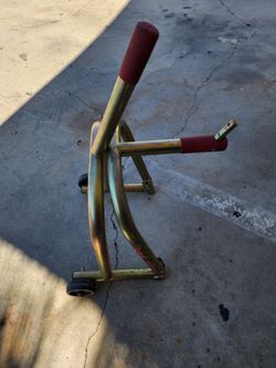 Pit Bull motorcycle stand
