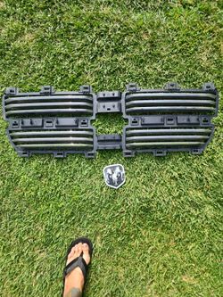 2014 Dodge Ram 2500 Stock Front Grill