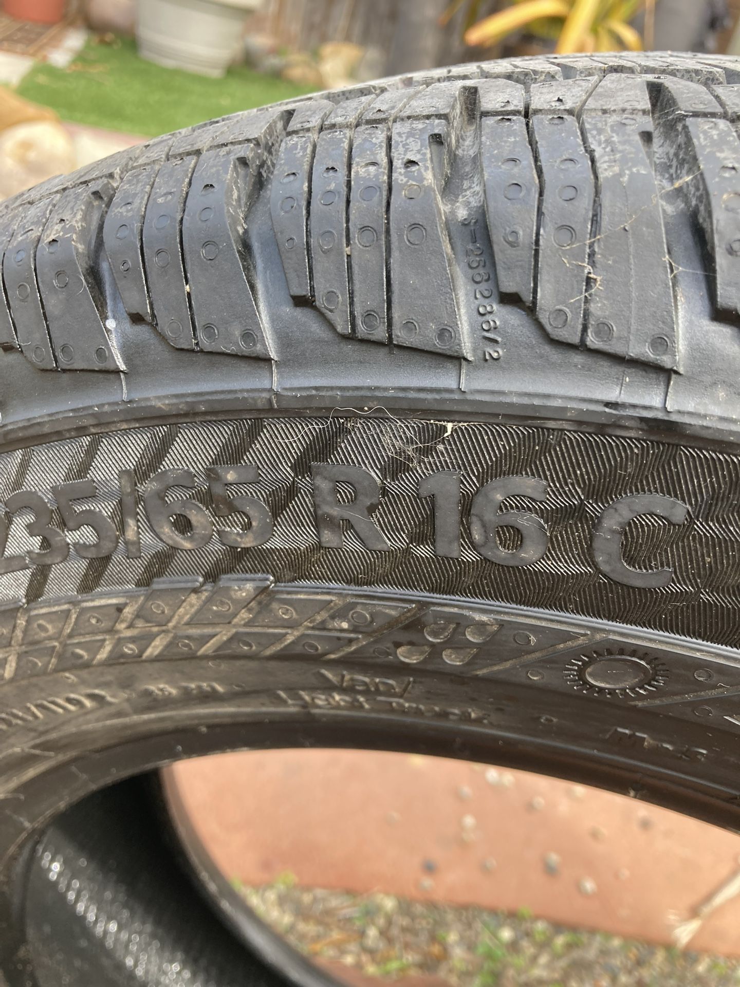 Tire New 16 235 65 16