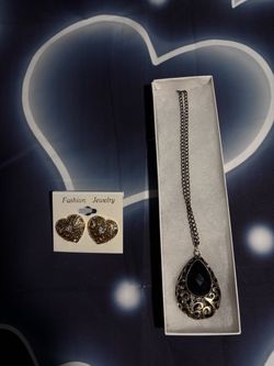 Fashion Jewelry Necklace and Earrings Set