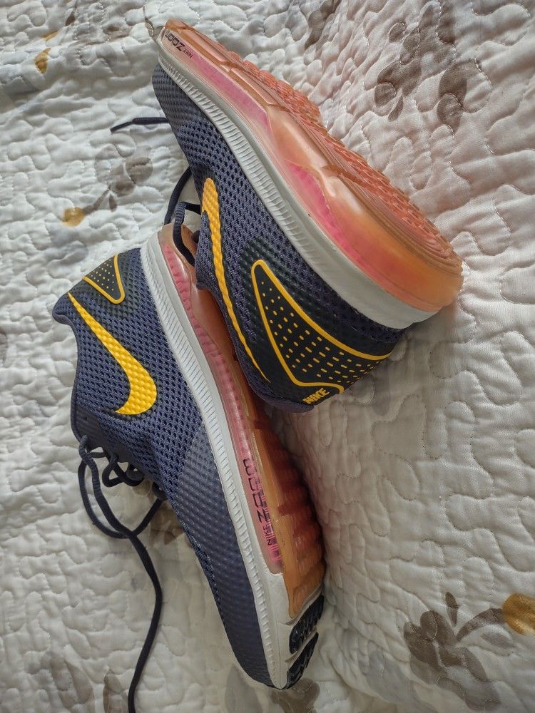 Women's Size 10 Nike All Out Athletic Shoes π