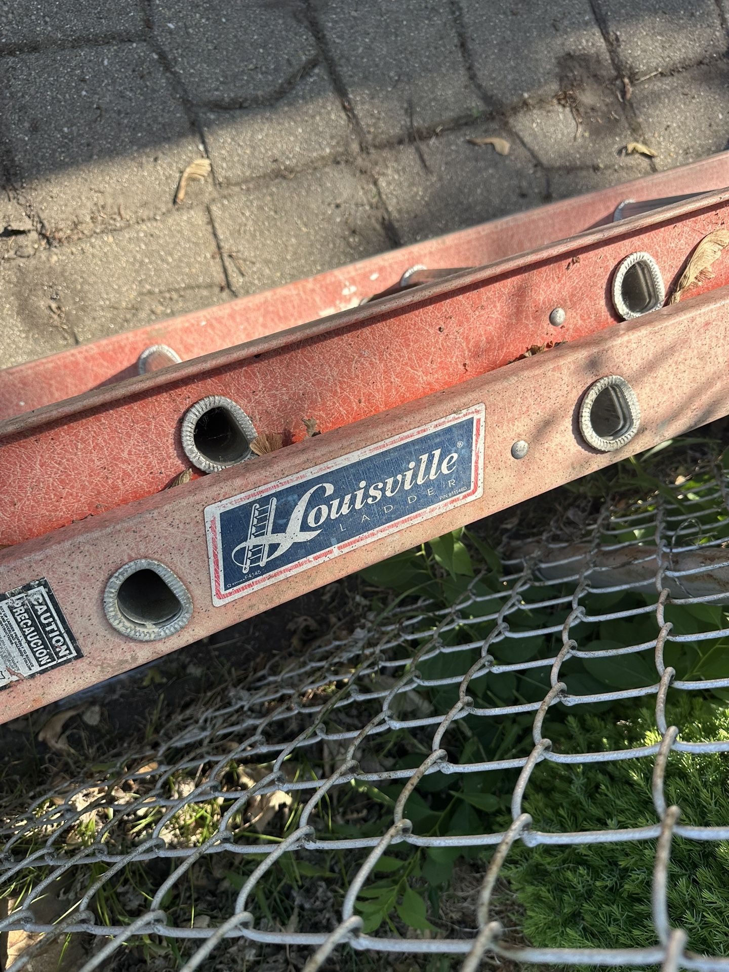 32’ Louisville Ladder