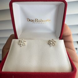 14k Gold Diamond Flower Cluster Earrings 