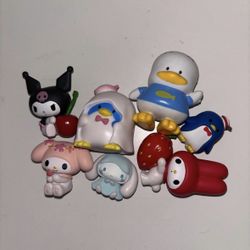 Sanrio mini figurines