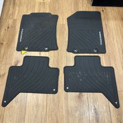 2014 TOYOTA TACOMA FLOOR MATS