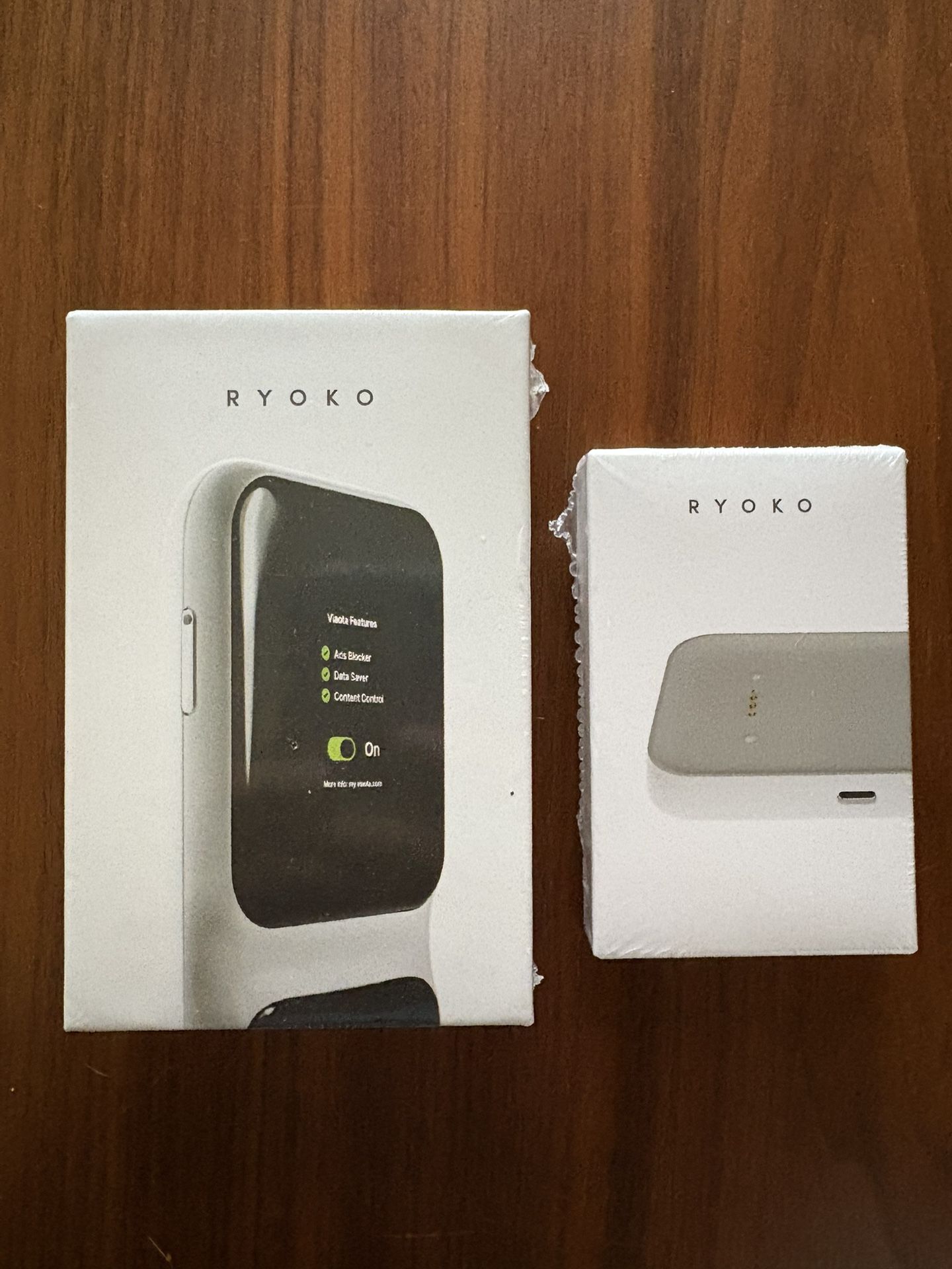 Ryokos Portable Wireless Router And Docking Station 