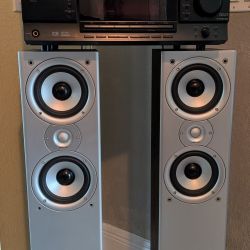 JVC RX-5030VBK With Remote & Polkaudio Speakers