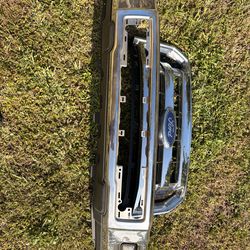 Ford F-150 XLT 2016 front bumper and grill