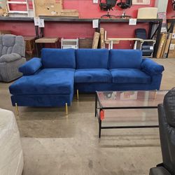 Streamdale Shannon Velvet Sectional 