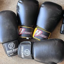 Boxing gloves