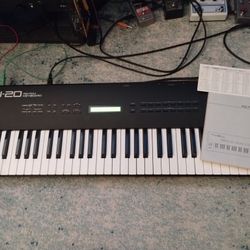 Roland U-20 PCM-Sample Synthesizer (With RAM Card)