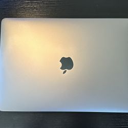 2020 MacBook Pro 13inch w/ Touch Bar 