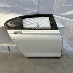 2018 BMW 740i Right Rear Door