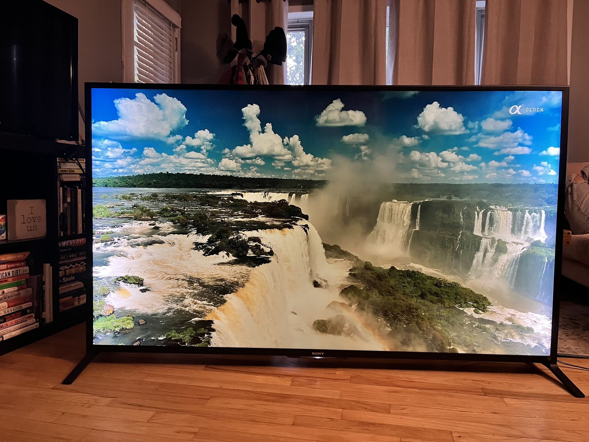 Sony KDL-70W850B 70" 1080p 3D LED-iLCD HDTV TV with Wi-Fi